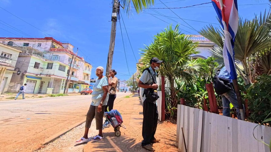 personas caminan calles cuba efe 26b4476975d12bc4ed3790f9d1980a3e6d4a4ea1w 12c4e566 focus min0.23 min0.28 896 504