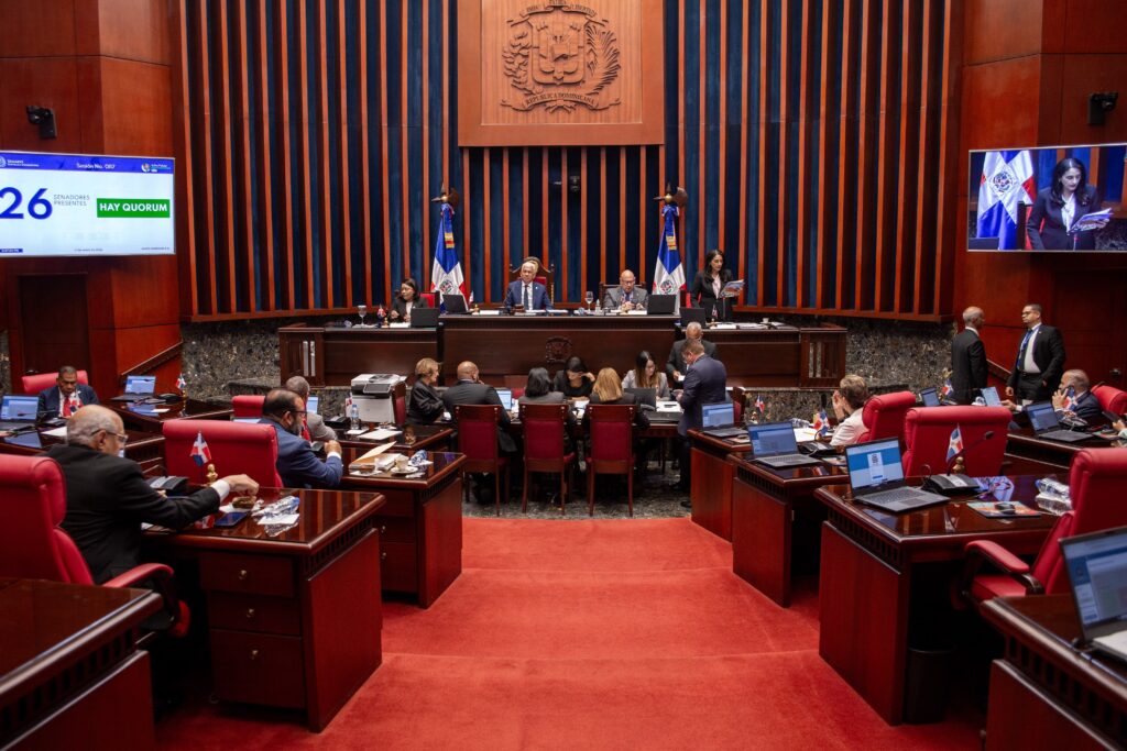 Senado aprueba de urgencia proyecto de ley de Medidas Pro-Crecimiento Económico, Simplificación Fiscal y Mitigación de la Crisis Internacional 1000232968