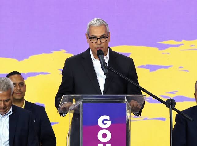 Gonzalo Castillo: estoy listo para ser el próximo presidente de la República images (4)