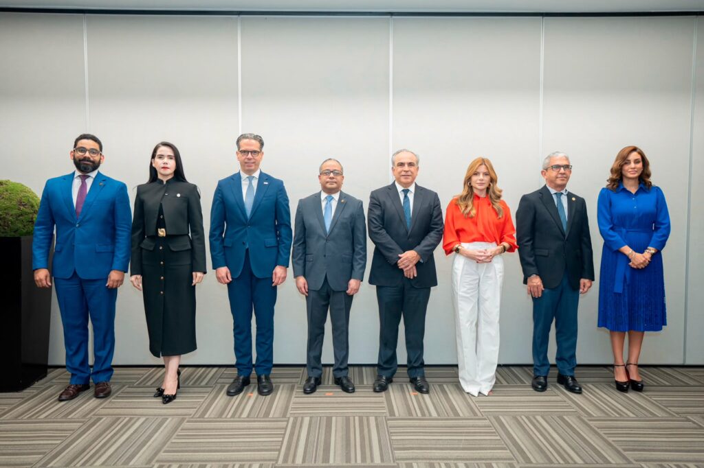 TC y CONEP impulsan diálogo sobre seguridad jurídica y desarrollo económico 1000334701