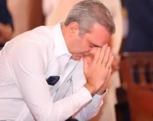 Presidente Abinader encabezará momento de oración en el Palacio Nacional hrntkt8boaefqey
