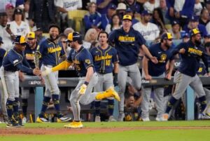 Milwakee da barriga a los Dogers en Serie de Campeonato de la Nacional images (5)