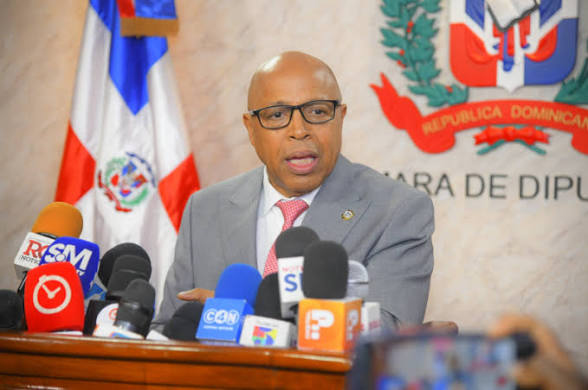 Pacheco fegiende transparencia de David Collado images (5)